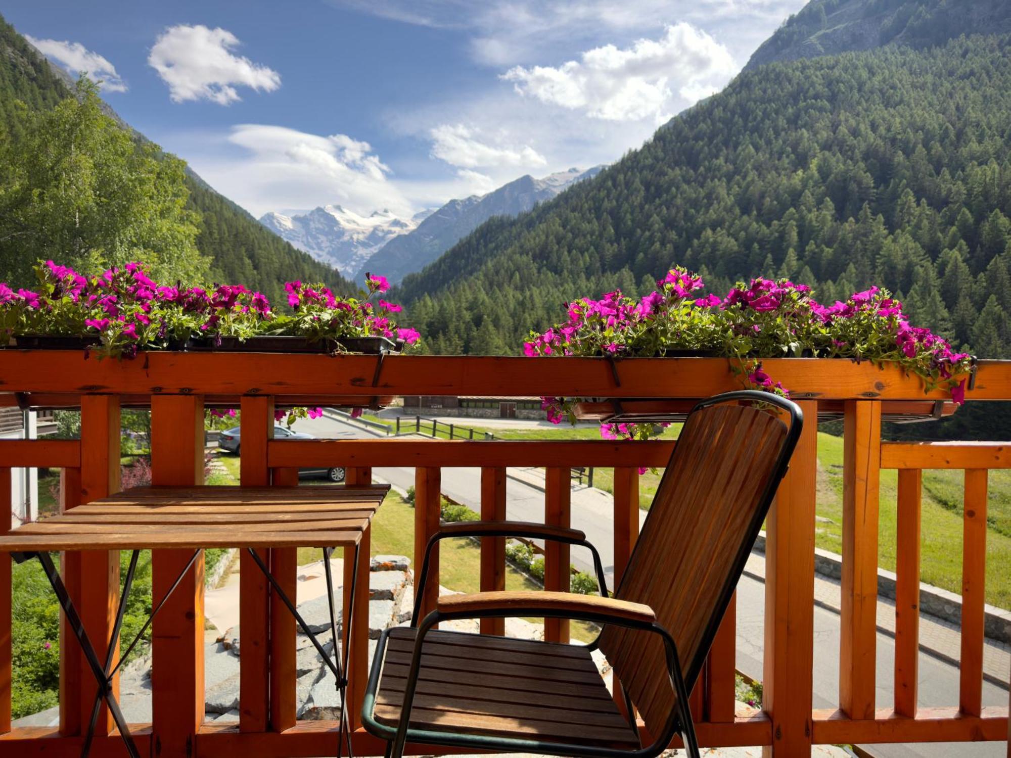 Hotel Le Bouquet - Adults Only Cogne Dış mekan fotoğraf