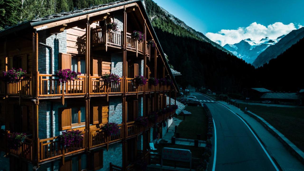 Hotel Le Bouquet - Adults Only Cogne Dış mekan fotoğraf